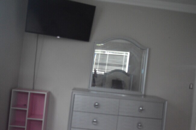 Building Photo - 896 SW 64th Terrace