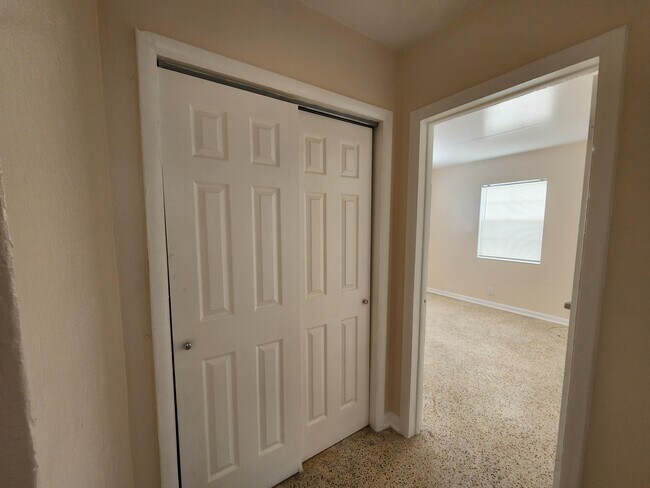 Building Photo - 1025 13th St