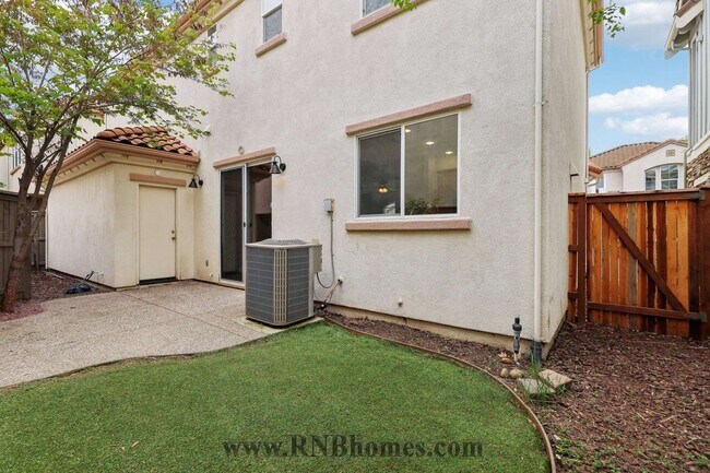 Building Photo - 170 Martis Valley Cir