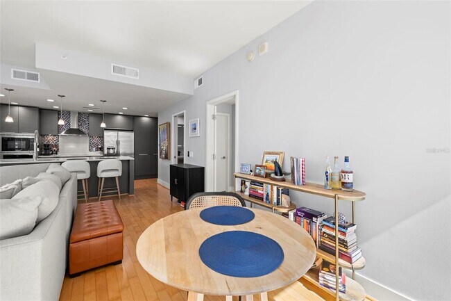 Building Photo - 145 2nd Ave S