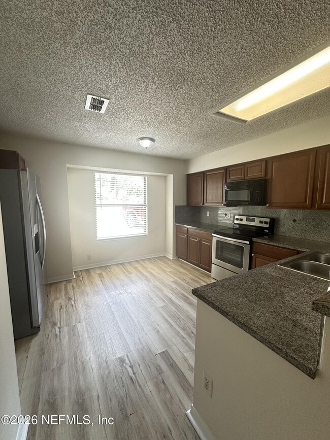 Building Photo - 4790 Cinnamon Fern Dr