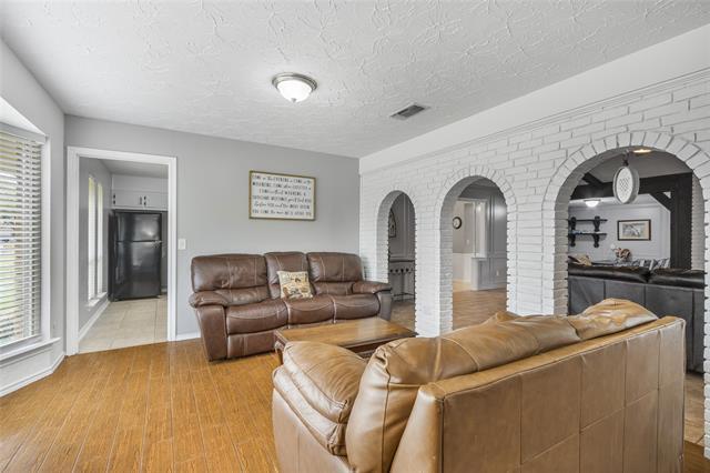Building Photo - 2725 Westridge Dr