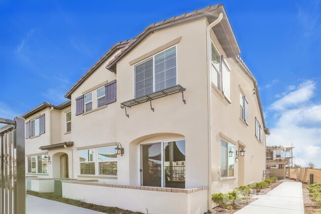 Building Photo - 36591 Pepino Ct