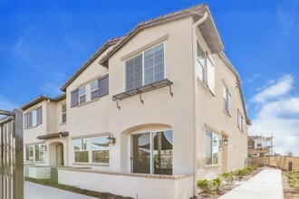 Building Photo - 36591 Pepino Ct