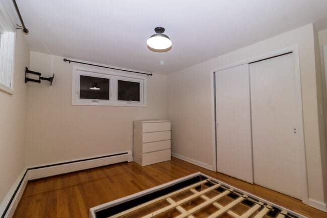 Building Photo - 149 Lakeside Blvd E