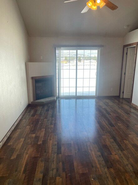 Building Photo - 1429 11th St W