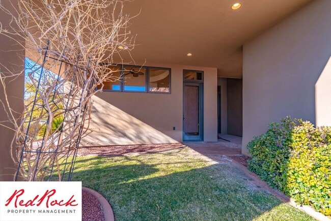 Building Photo - Incredible 4 Bedroom, 4 Bathroom FULLY FURNISHED Property in Entrada with a Private Pool!! 18 Mon...