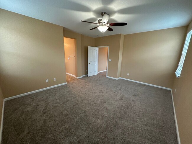 Building Photo - Beautiful 4 Bedroom, 2.5 Bath Lathrop Home