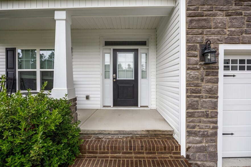 Building Photo - 1165 Camellia Dr