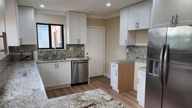 Building Photo - 8010 SW 16th St