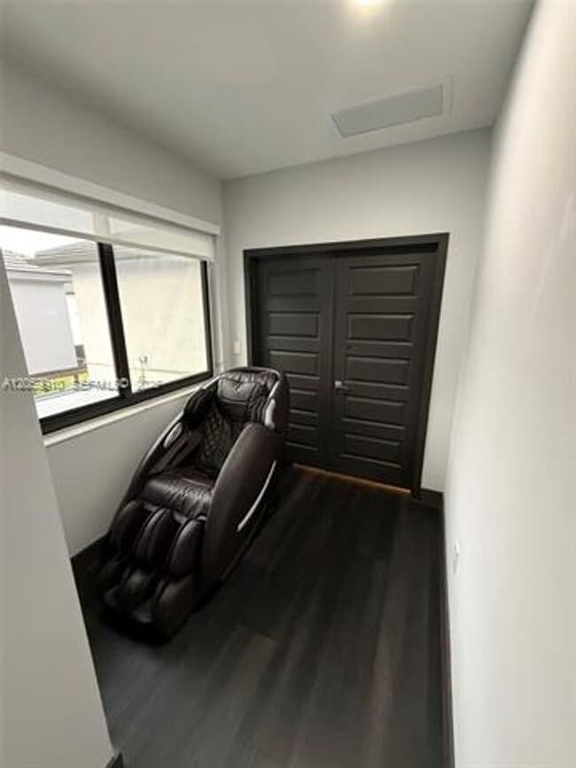 Building Photo - 13661 SW 160th Ct
