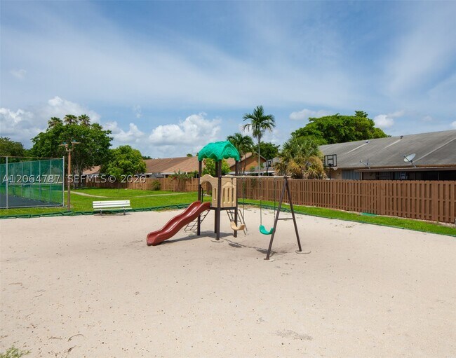 Building Photo - 6707 NW 193rd Ln