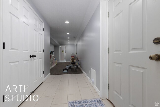 Building Photo - Spacious 5-Bedroom Home in Morgan – $500 O...