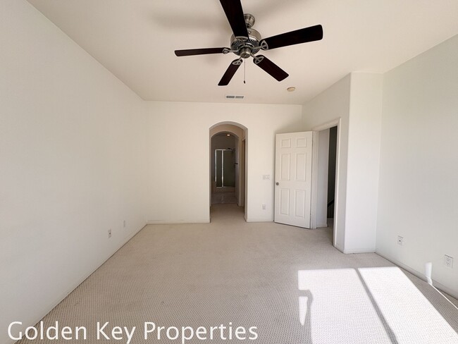 Building Photo - Welcome to this stunning home located in t...