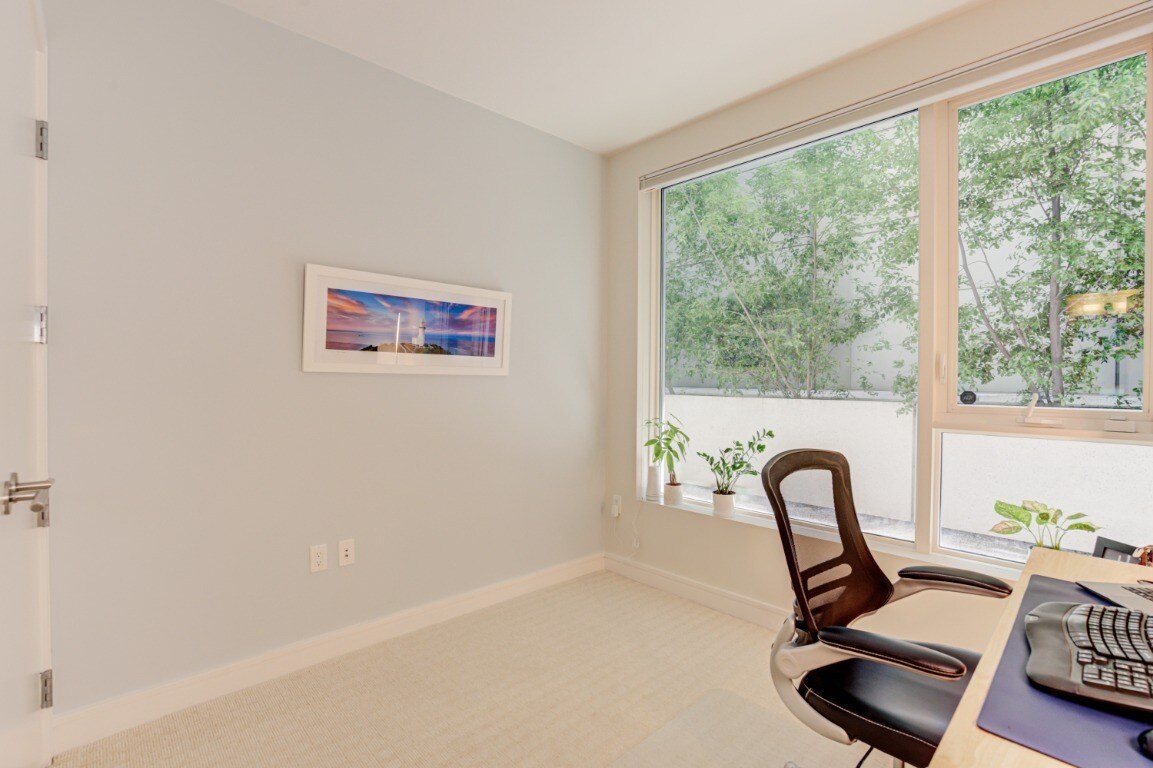 Building Photo - 631 Folsom St