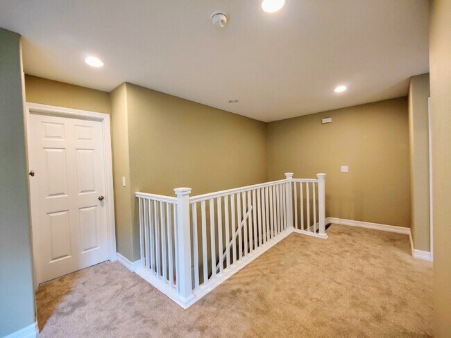 Building Photo - 9007 Apache Plume Dr