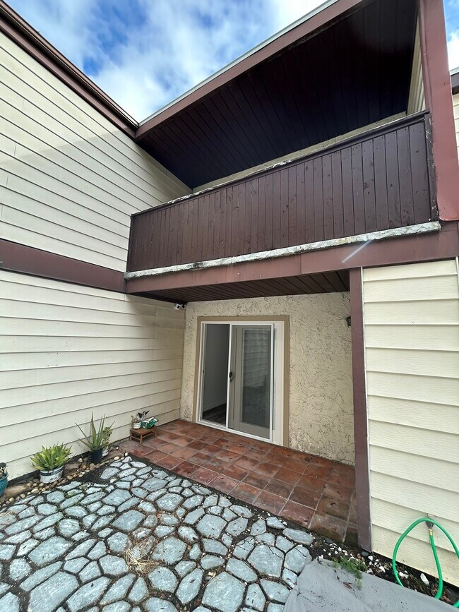 Building Photo - 3980 Crayrich Cir