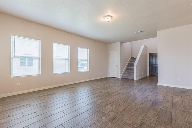 Building Photo - 746 Farmers Dell