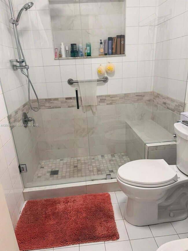 Building Photo - 401 Warren Ln