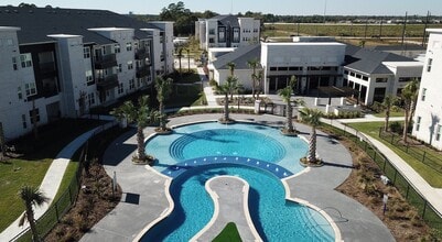 Building Photo - 7100 Uvalde Rd