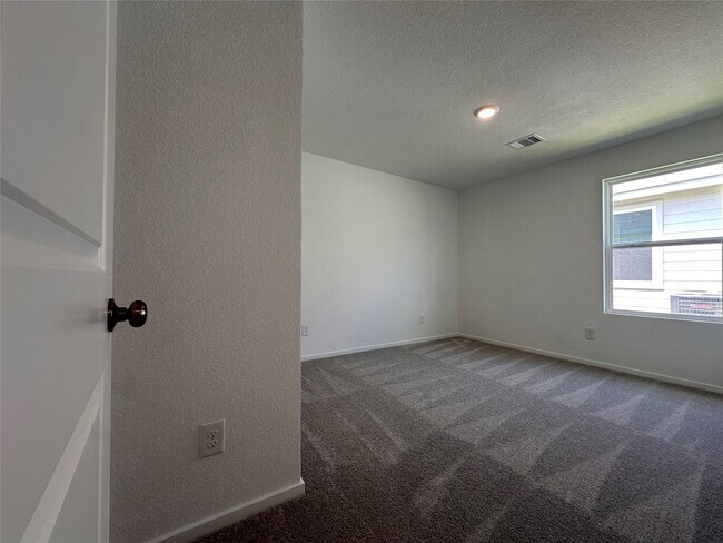 Building Photo - 31457 Moore Rd