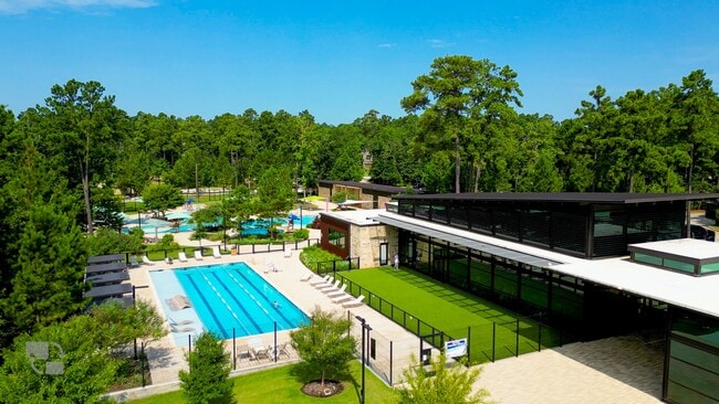 Building Photo - 323 Fanpalm Ct