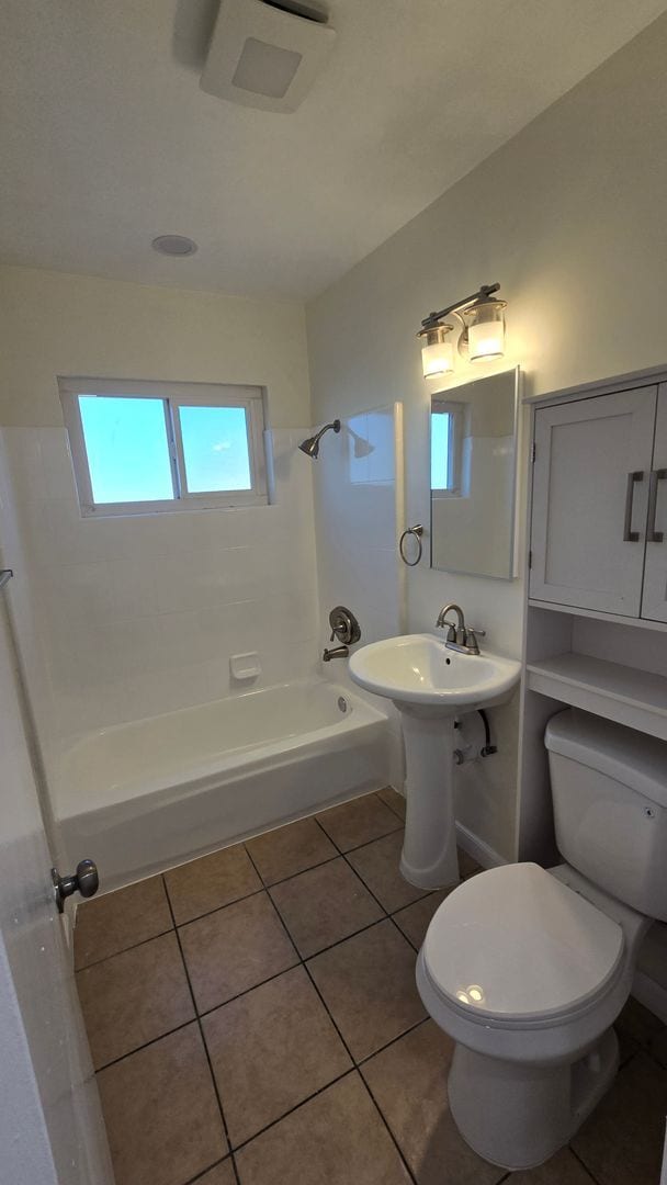 Building Photo - 2545 Fairmount Ave