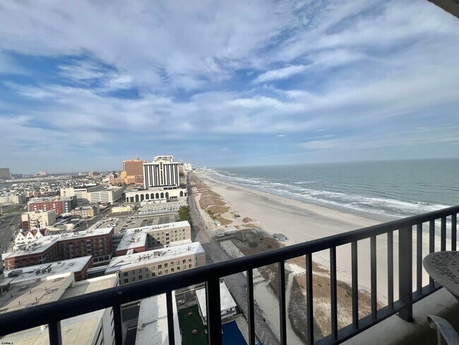 Building Photo - 3851 Boardwalk