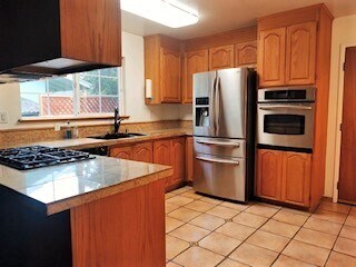 Kitchen - 792 Lathrop St