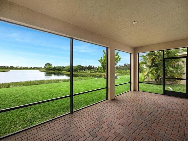 Building Photo - 12190 SW Bennington Cir