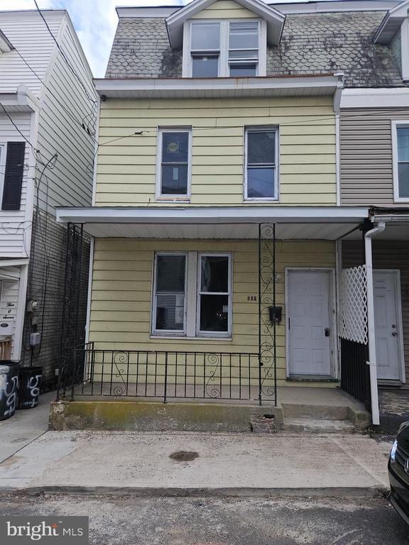 Building Photo - 509 Fairview St