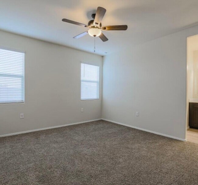 Building Photo - 30861 W Columbus Ave