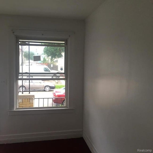 Building Photo - 9332 Charest St