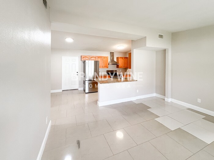 Building Photo - 2145 Bourget Dr