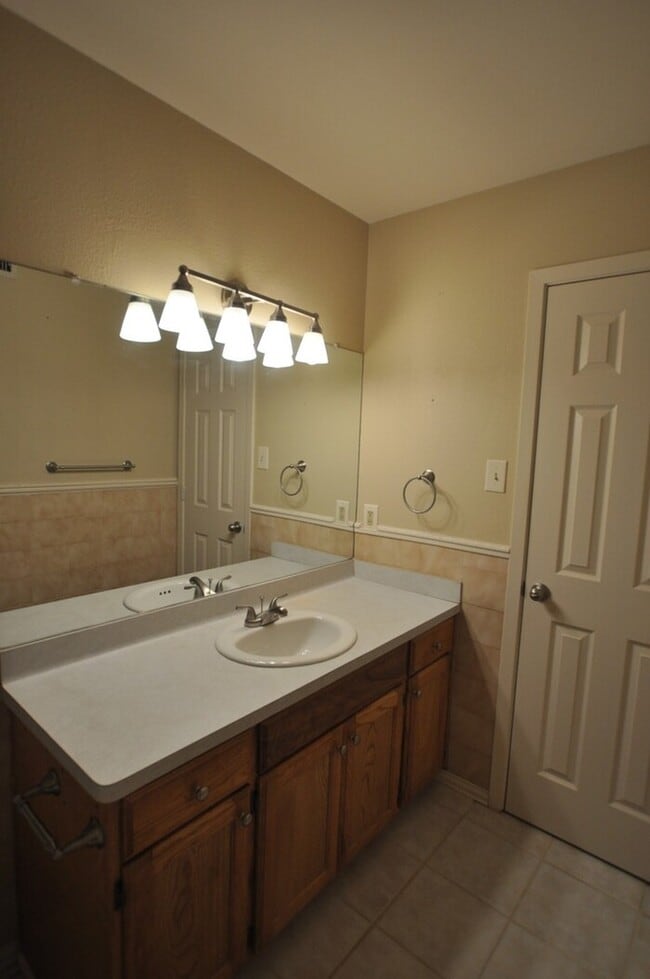 Building Photo - 3 Bedroom for rent in Lindale! Tour Today!