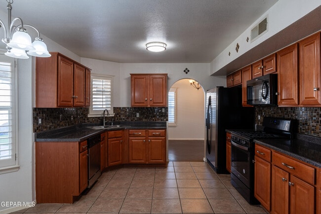 Building Photo - 12297 Kingsgate Ct