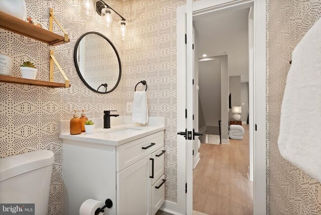 Building Photo - 1225 Park Rd NW