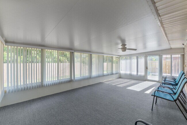 Building Photo - 7613 Marthas Way