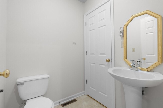 Building Photo - 4111 Watertown Pl