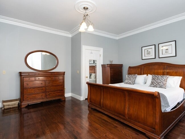 Building Photo - 45 Old Harbor St