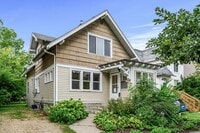 Building Photo - MUST SEE 5BD/2BA in Como near U of M! Avail. 9/1/26