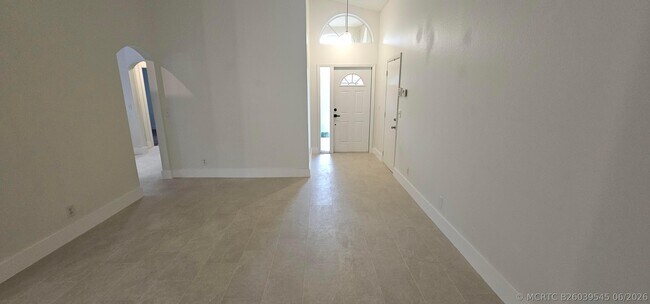 Building Photo - 10780 Cypress Lake Terrace