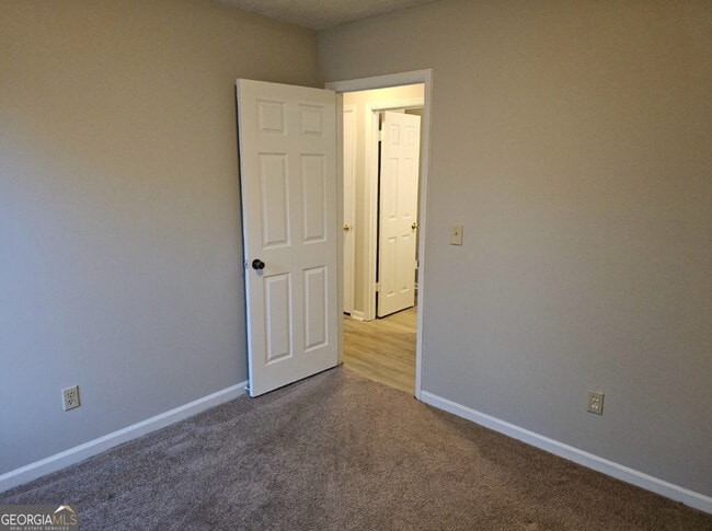 Building Photo - 8147 Flamingo Dr
