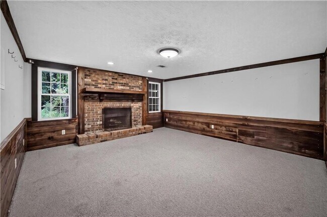 Building Photo - 1955 Branchwood Ct