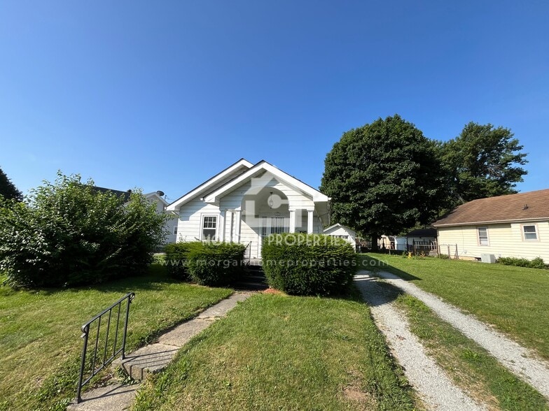 Primary Photo - 129 Ringwood Way