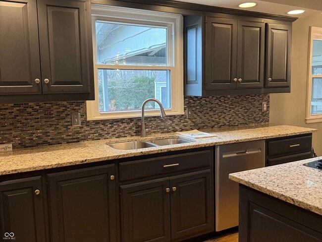 Building Photo - 3856 Long Ridge Blvd