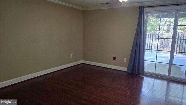 Building Photo - 1246 Quaker Ridge Dr