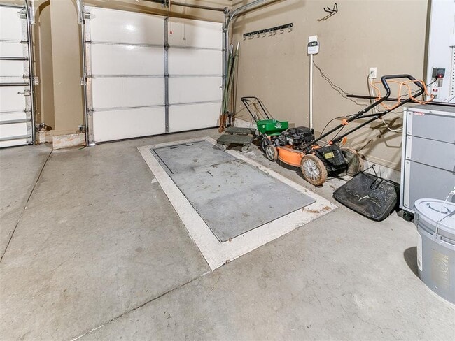 Building Photo - 805 NW 193rd St