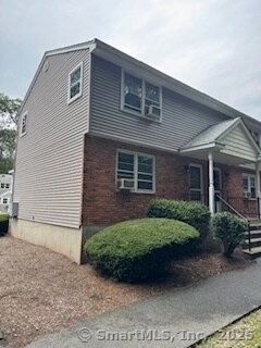 Building Photo - 81 E Pattagansett Rd