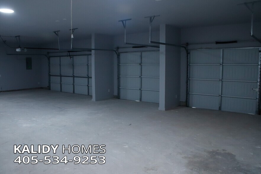 Building Photo - 1716 Kalidy Dr